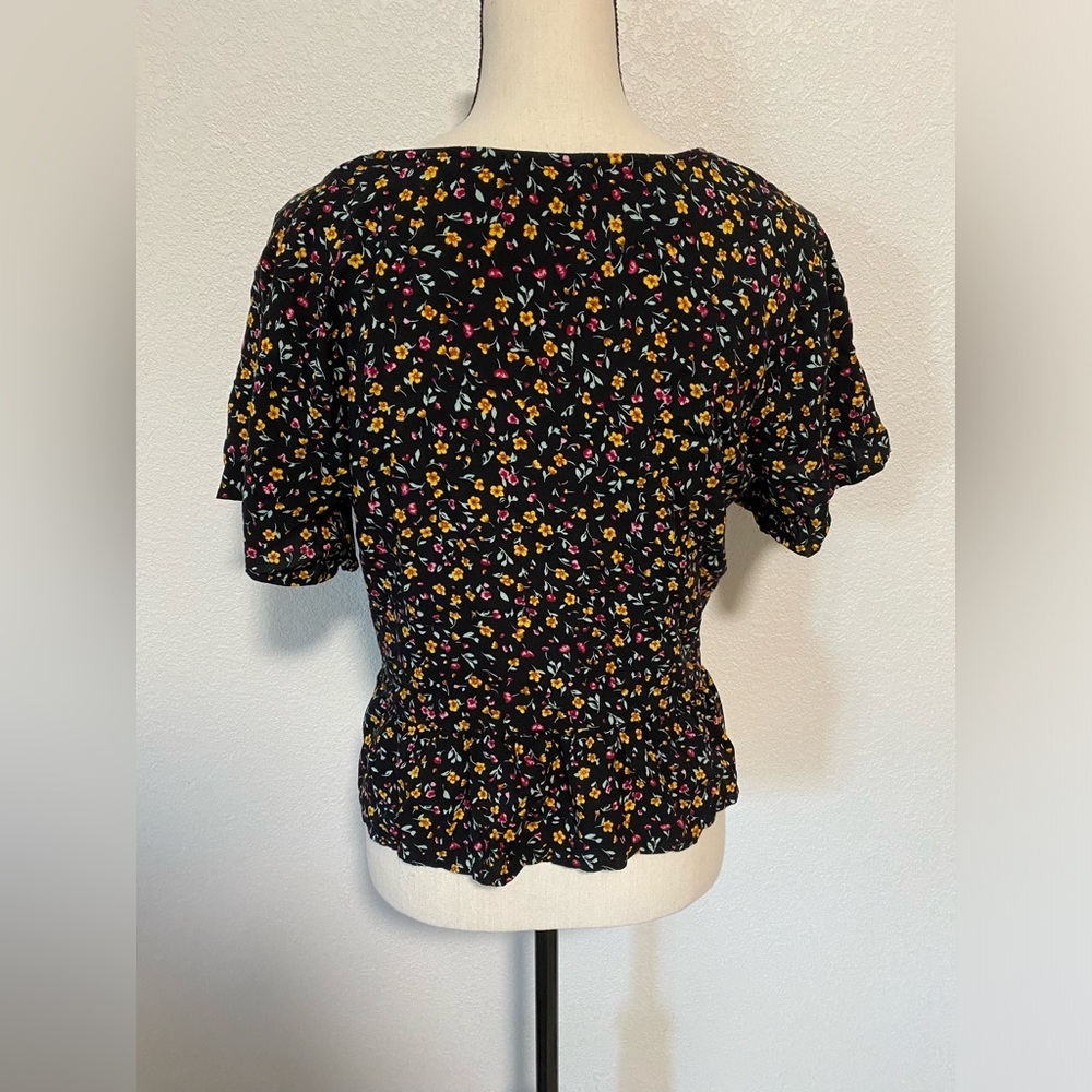 Freshman Women Crop Top - Picture 4 of 7